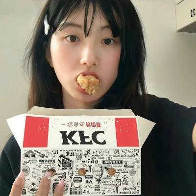 我的草莓胶卷海报